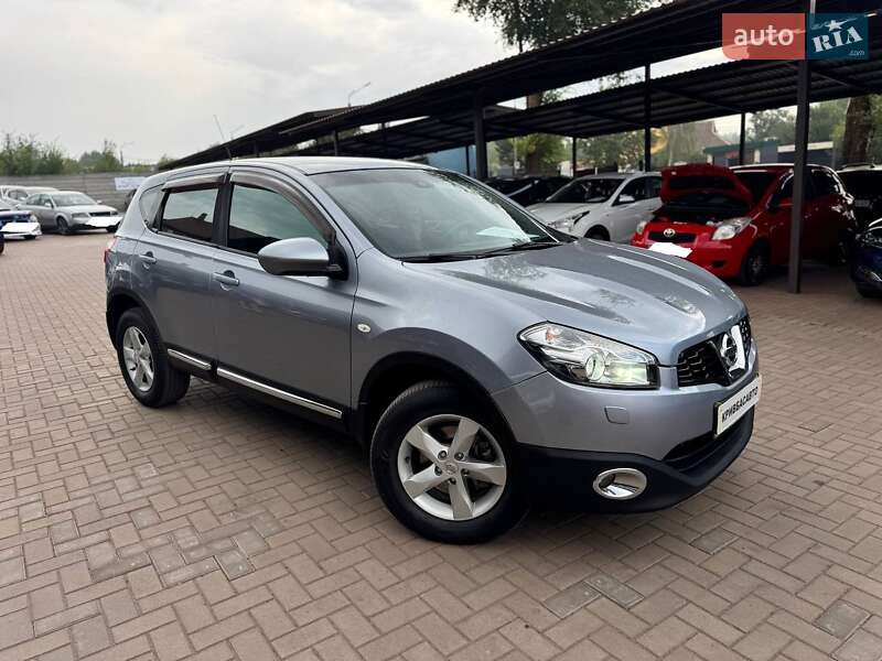 Позашляховик / Кросовер Nissan Qashqai 2011 в 