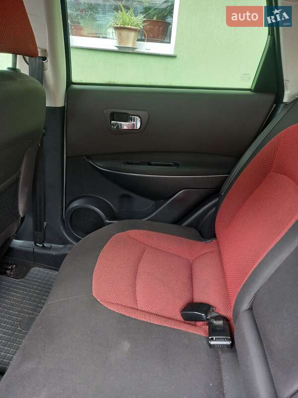 Позашляховик / Кросовер Nissan Qashqai 2008 в Львові фото 14 Позашляховик / Кросовер Nissan Qashqai 2008 в Львові