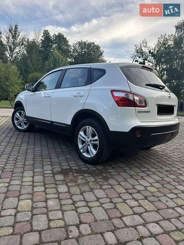 Внедорожник / Кроссовер Nissan Qashqai 2010 в Львове