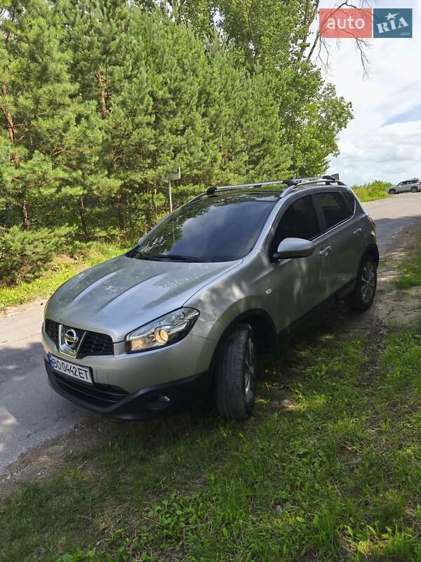 Позашляховик / Кросовер Nissan Qashqai 2010 в Тернополі