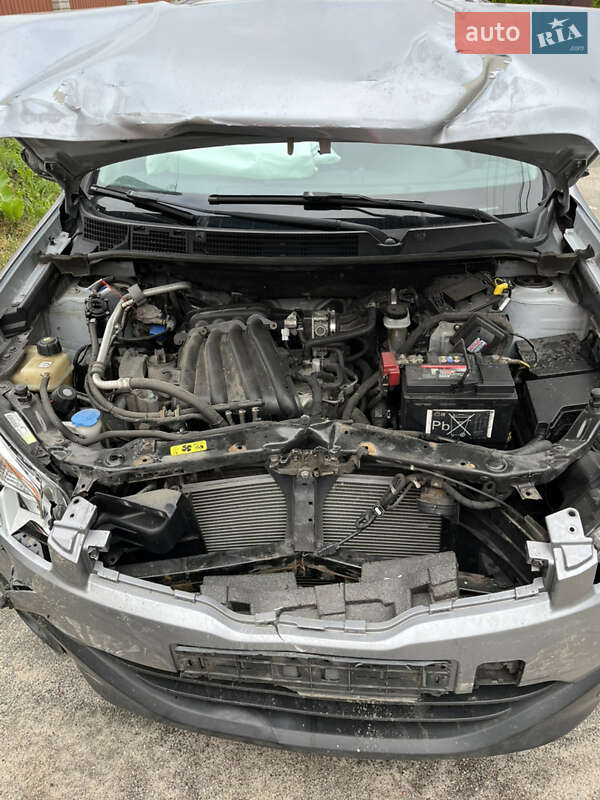 Позашляховик / Кросовер Nissan Qashqai 2012 в Києві фото 4 Позашляховик / Кросовер Nissan Qashqai 2012 в Києві