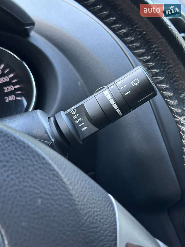 Позашляховик / Кросовер Nissan Qashqai 2012 в Рівному