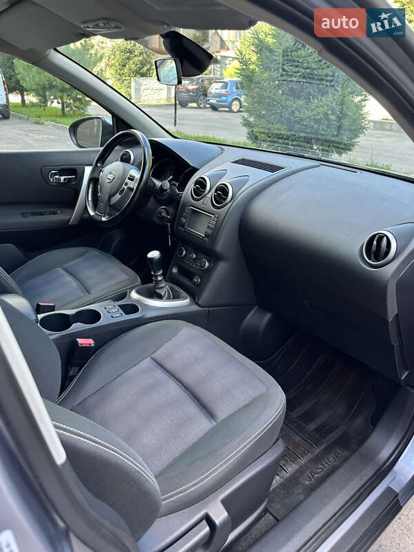 Позашляховик / Кросовер Nissan Qashqai 2012 в Рівному