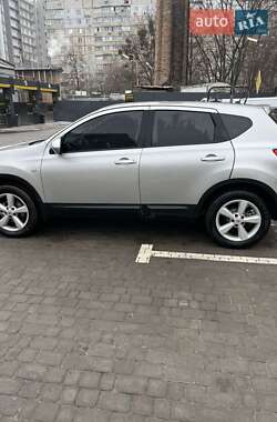 Позашляховик / Кросовер Nissan Qashqai 2008 в 