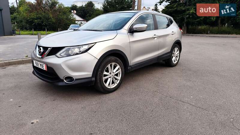 Внедорожник / Кроссовер Nissan Qashqai 2014 в 