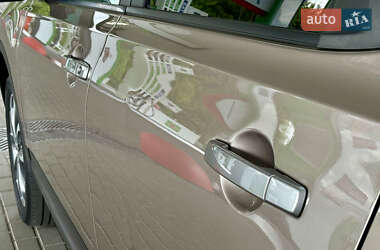 Внедорожник / Кроссовер Nissan Qashqai 2010 в 