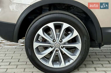 Внедорожник / Кроссовер Nissan Qashqai 2010 в 