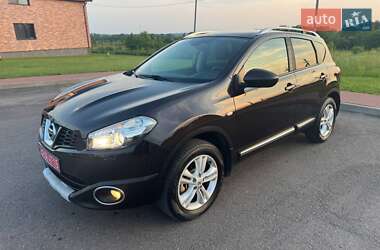 Позашляховик / Кросовер Nissan Qashqai 2011 в Рівному