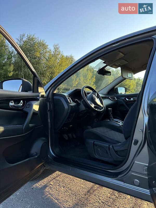 Позашляховик / Кросовер Nissan Qashqai 2016 в Камені-Каширському
