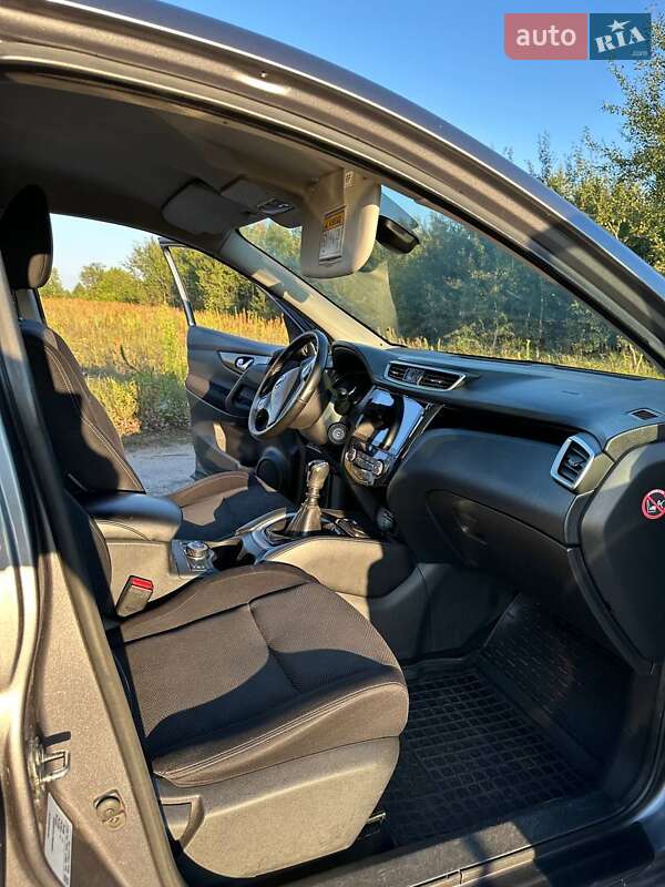 Позашляховик / Кросовер Nissan Qashqai 2016 в Камені-Каширському
