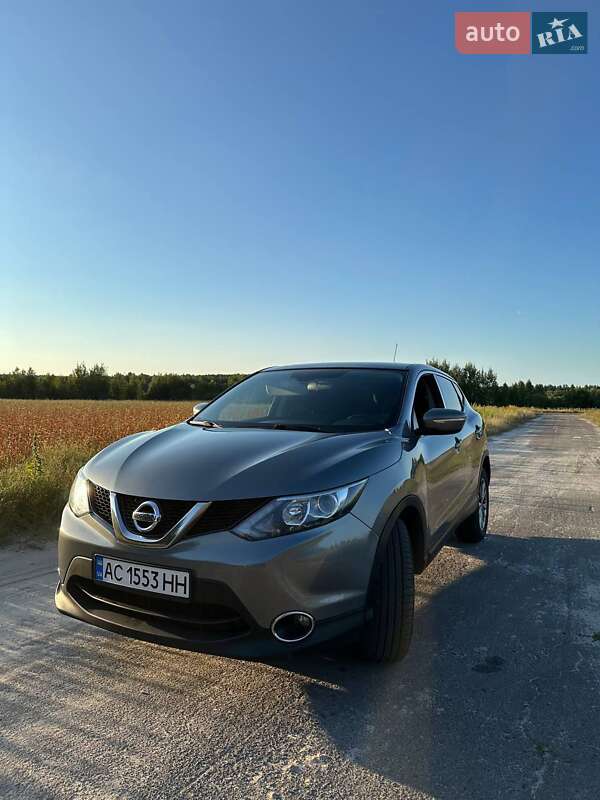 Позашляховик / Кросовер Nissan Qashqai 2016 в Камені-Каширському