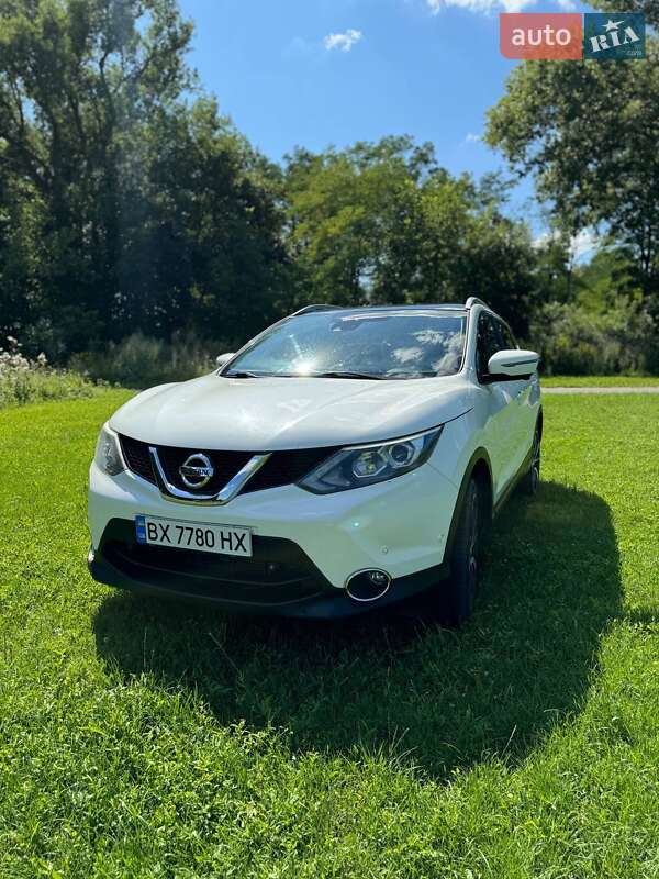 Позашляховик / Кросовер Nissan Qashqai 2015 в Хмельницькому