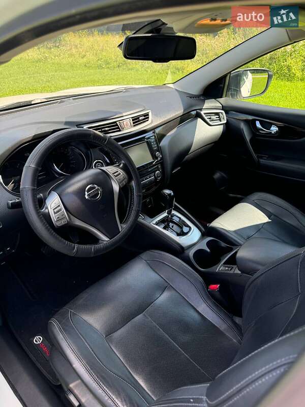 Позашляховик / Кросовер Nissan Qashqai 2015 в Хмельницькому