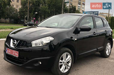 Внедорожник / Кроссовер Nissan Qashqai 2013 в Ровно