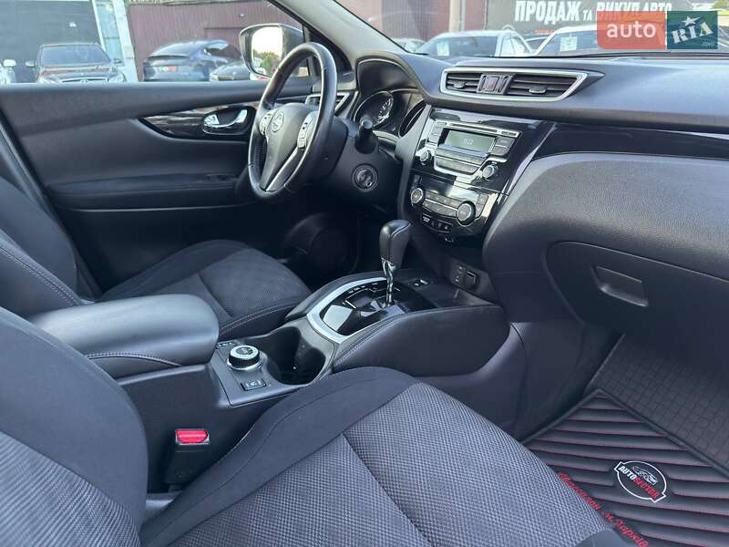 Внедорожник / Кроссовер Nissan Qashqai 2017 в Харькове