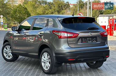 Позашляховик / Кросовер Nissan Qashqai 2017 в 