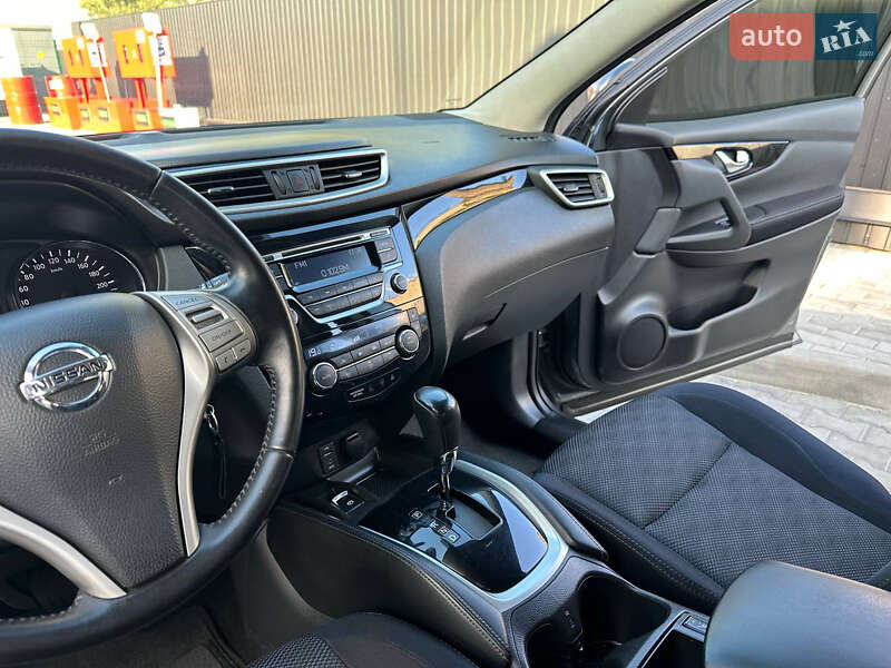 Внедорожник / Кроссовер Nissan Qashqai 2017 в Днепре