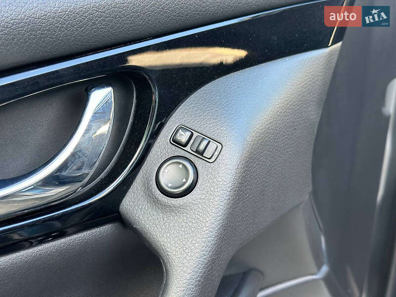 Внедорожник / Кроссовер Nissan Qashqai 2017 в Днепре