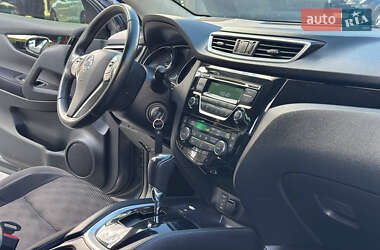 Позашляховик / Кросовер Nissan Qashqai 2017 в 