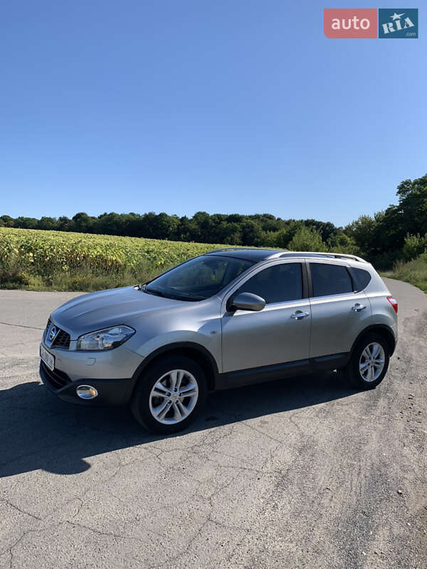 Внедорожник / Кроссовер Nissan Qashqai 2010 в Умани