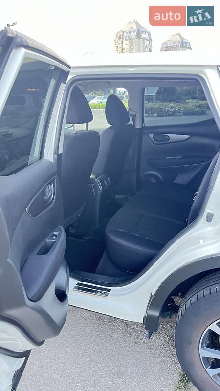 Внедорожник / Кроссовер Nissan Qashqai 2016 в Днепре фото 12 Внедорожник / Кроссовер Nissan Qashqai 2016 в Днепре