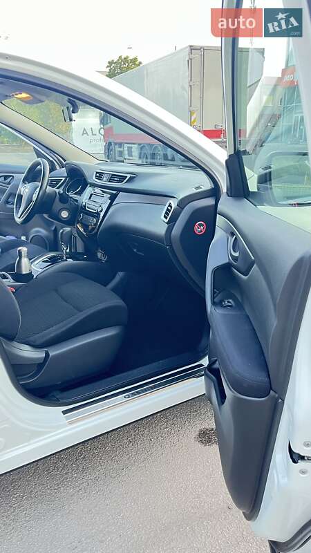 Внедорожник / Кроссовер Nissan Qashqai 2016 в Днепре фото 18 Внедорожник / Кроссовер Nissan Qashqai 2016 в Днепре