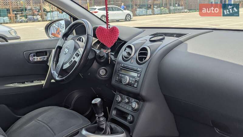 Позашляховик / Кросовер Nissan Qashqai 2010 в Калуші