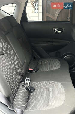 Внедорожник / Кроссовер Nissan Qashqai 2009 в 