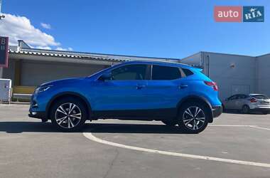 Внедорожник / Кроссовер Nissan Qashqai 2017 в 