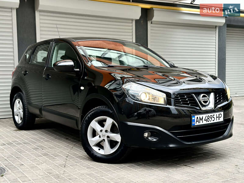 Внедорожник / Кроссовер Nissan Qashqai 2013 в Житомире