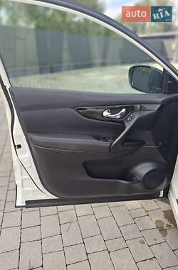 Внедорожник / Кроссовер Nissan Qashqai 2015 в 