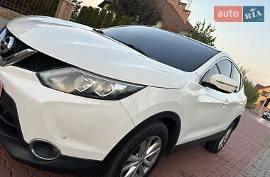 Внедорожник / Кроссовер Nissan Qashqai 2014 в Черновцах