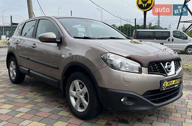 Внедорожник / Кроссовер Nissan Qashqai 2011 в Стрые