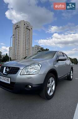 Позашляховик / Кросовер Nissan Qashqai 2008 в Києві