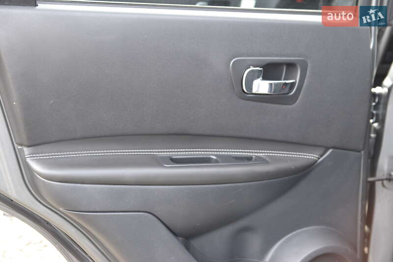 Внедорожник / Кроссовер Nissan Qashqai 2012 в Луцке