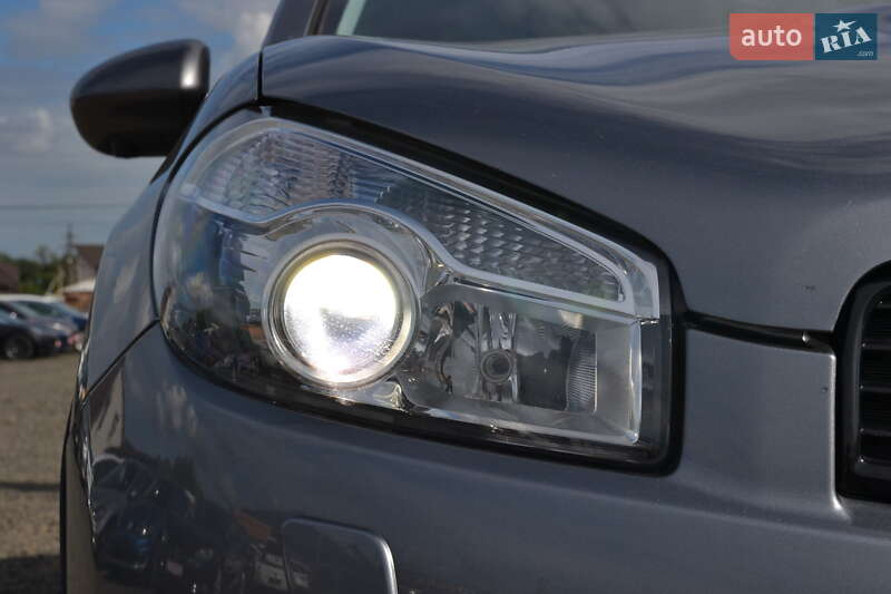 Внедорожник / Кроссовер Nissan Qashqai 2012 в Луцке