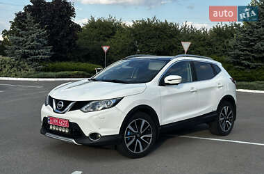 Внедорожник / Кроссовер Nissan Qashqai 2015 в Полтаве
