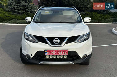 Позашляховик / Кросовер Nissan Qashqai 2015 в Полтаві