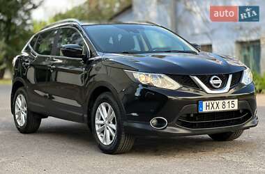 Позашляховик / Кросовер Nissan Qashqai 2015 в Радивиліві