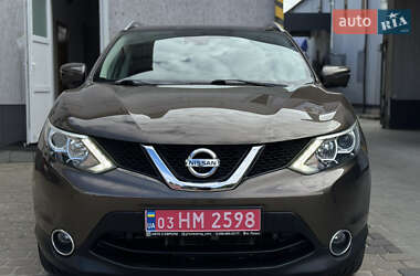 Внедорожник / Кроссовер Nissan Qashqai 2014 в 