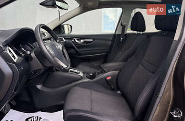 Внедорожник / Кроссовер Nissan Qashqai 2014 в 