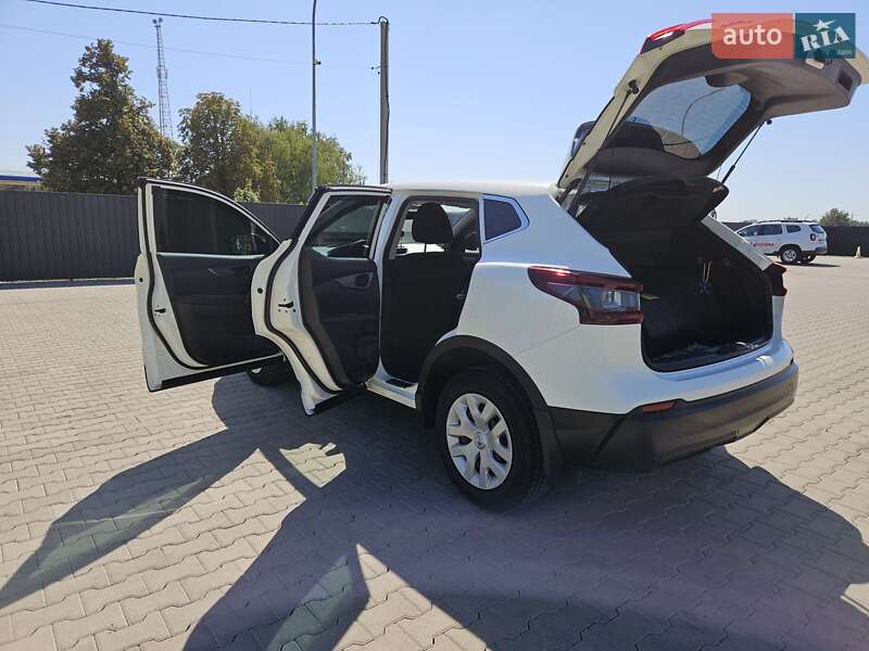 Внедорожник / Кроссовер Nissan Qashqai 2020 в Киеве