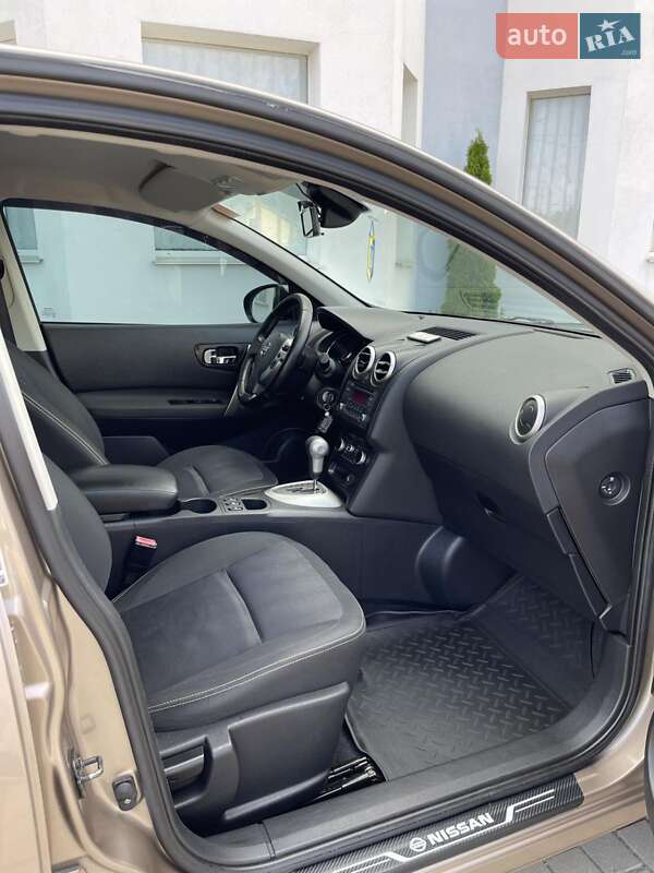 Позашляховик / Кросовер Nissan Qashqai 2011 в Житомирі
