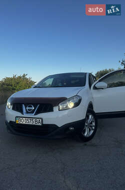 Внедорожник / Кроссовер Nissan Qashqai 2012 в Тернополе