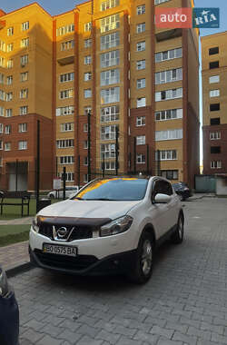 Внедорожник / Кроссовер Nissan Qashqai 2012 в 