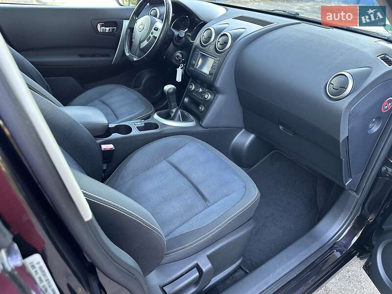 Внедорожник / Кроссовер Nissan Qashqai 2010 в Лебедине