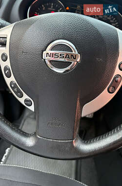 Внедорожник / Кроссовер Nissan Qashqai 2012 в 