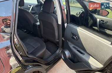 Внедорожник / Кроссовер Nissan Qashqai 2012 в 