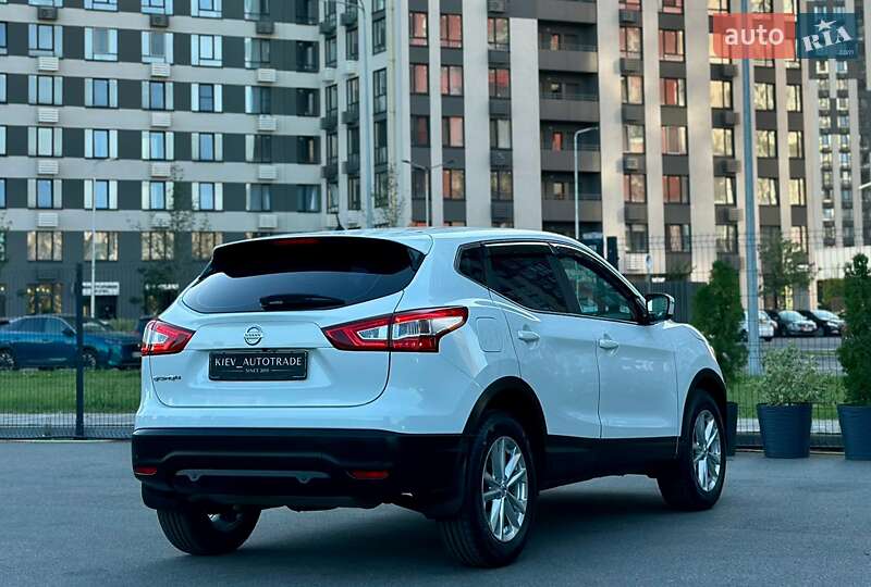 Внедорожник / Кроссовер Nissan Qashqai 2016 в Киеве