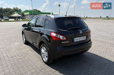 Внедорожник / Кроссовер Nissan Qashqai 2012 в 